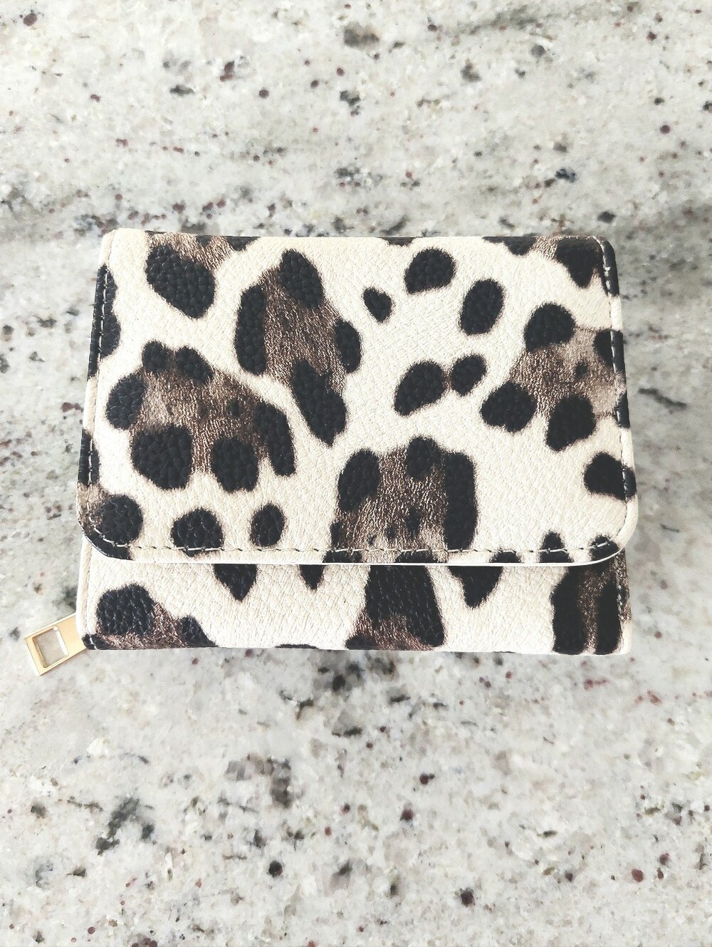 Meli Melo Paris Compartmentalized Animal Print Wallet NWOT